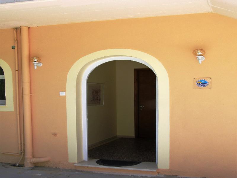Apostolos & Eleni Family Apartments Perama  Bagian luar foto