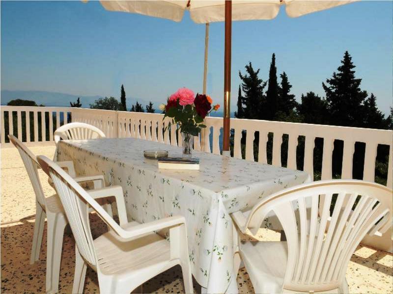Apostolos & Eleni Family Apartments Perama  Bagian luar foto