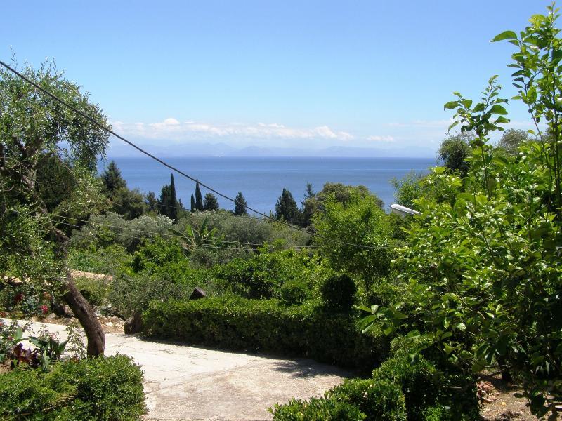 Apostolos & Eleni Family Apartments Perama  Bagian luar foto