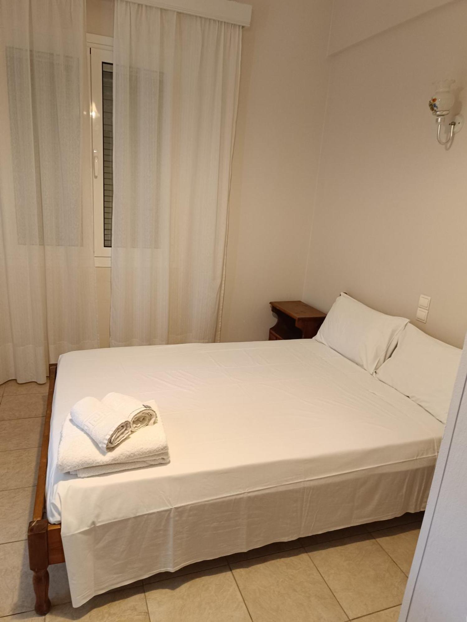 Apostolos & Eleni Family Apartments Perama  Bagian luar foto
