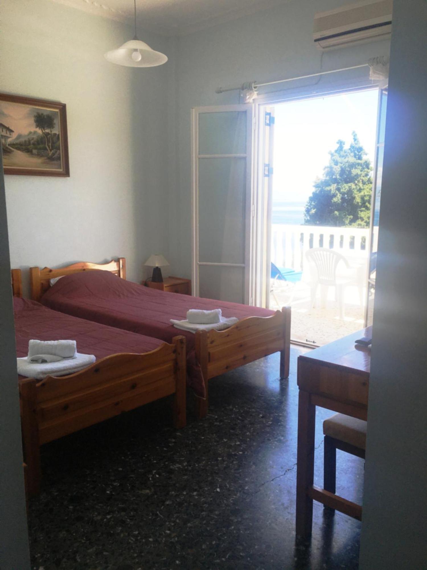 Apostolos & Eleni Family Apartments Perama  Bagian luar foto